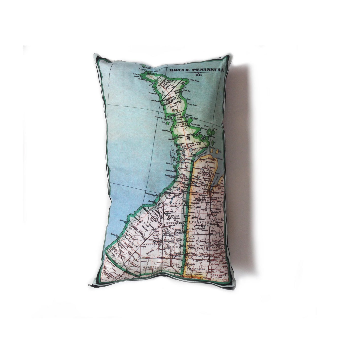 Made in Canada linen pillow case with hand printed vintage map of the Bruce Peninsula and the Grey Highlands in Ontario, Canada, surrounded by Lake Huron and Georgian Bay.